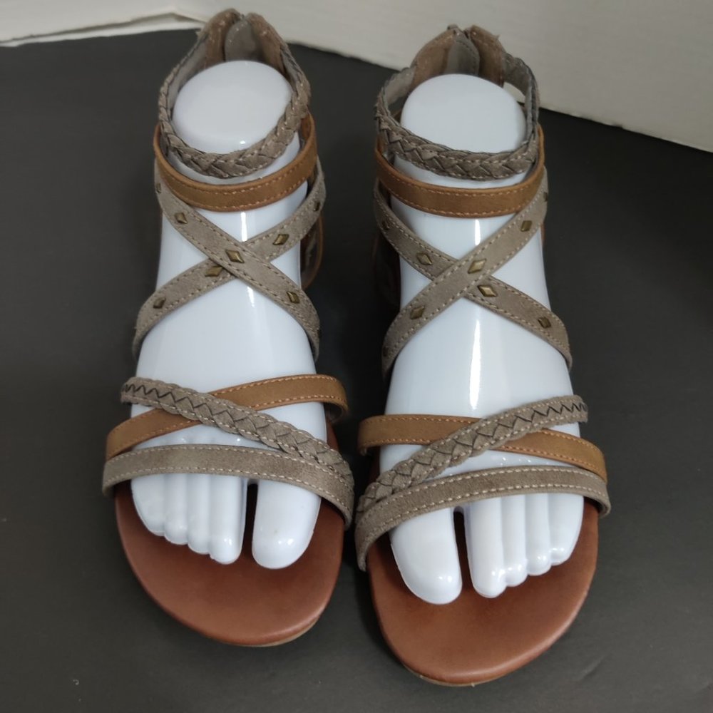 Maurice's Gladiator studded sandals Size 6 1/2